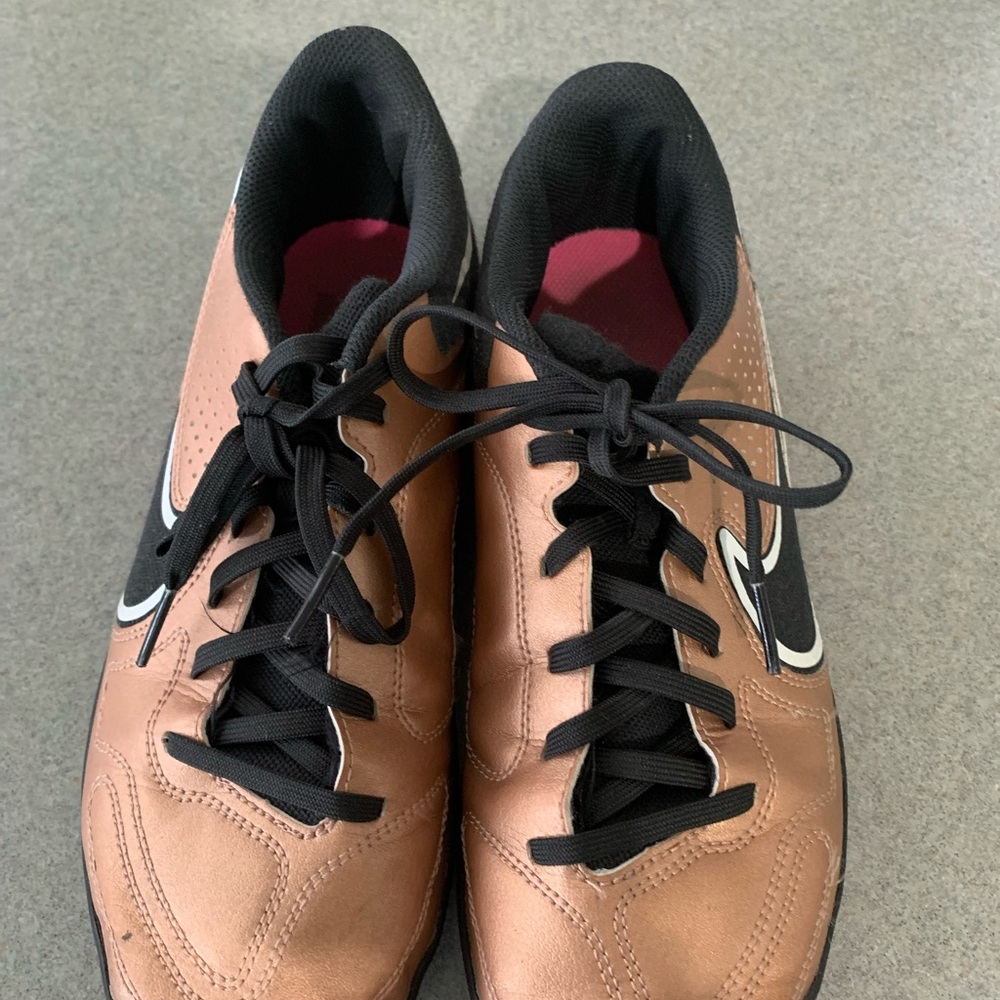 Nike Tiempo Men's Black and Tan Athletic Shoes - Picture 2 of 5